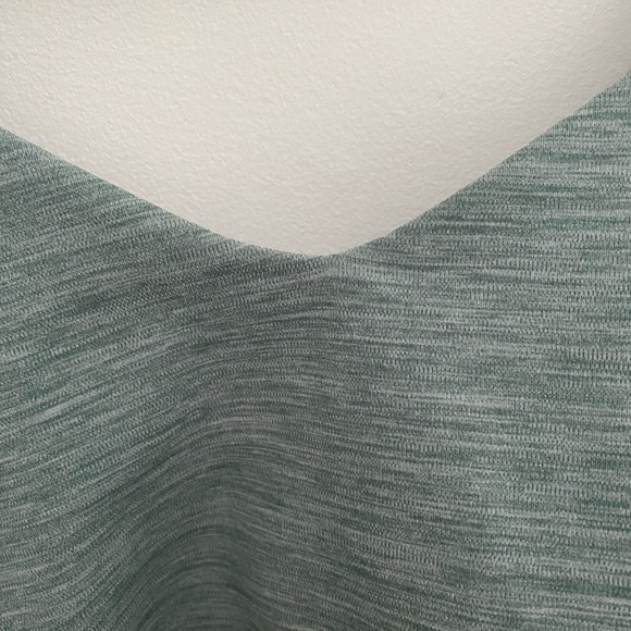 Lulu align tank top - Picture 3 of 6